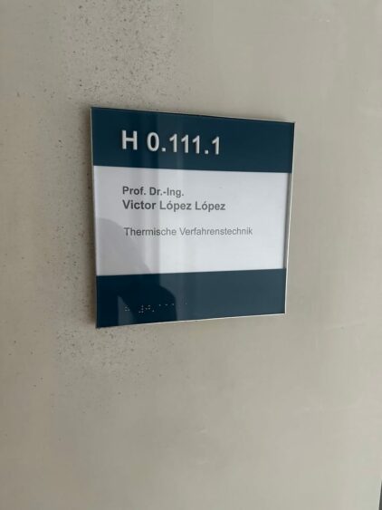 C17F3D7C 8936 45BB A7A5 83887E10E9FE 1 105 c 422